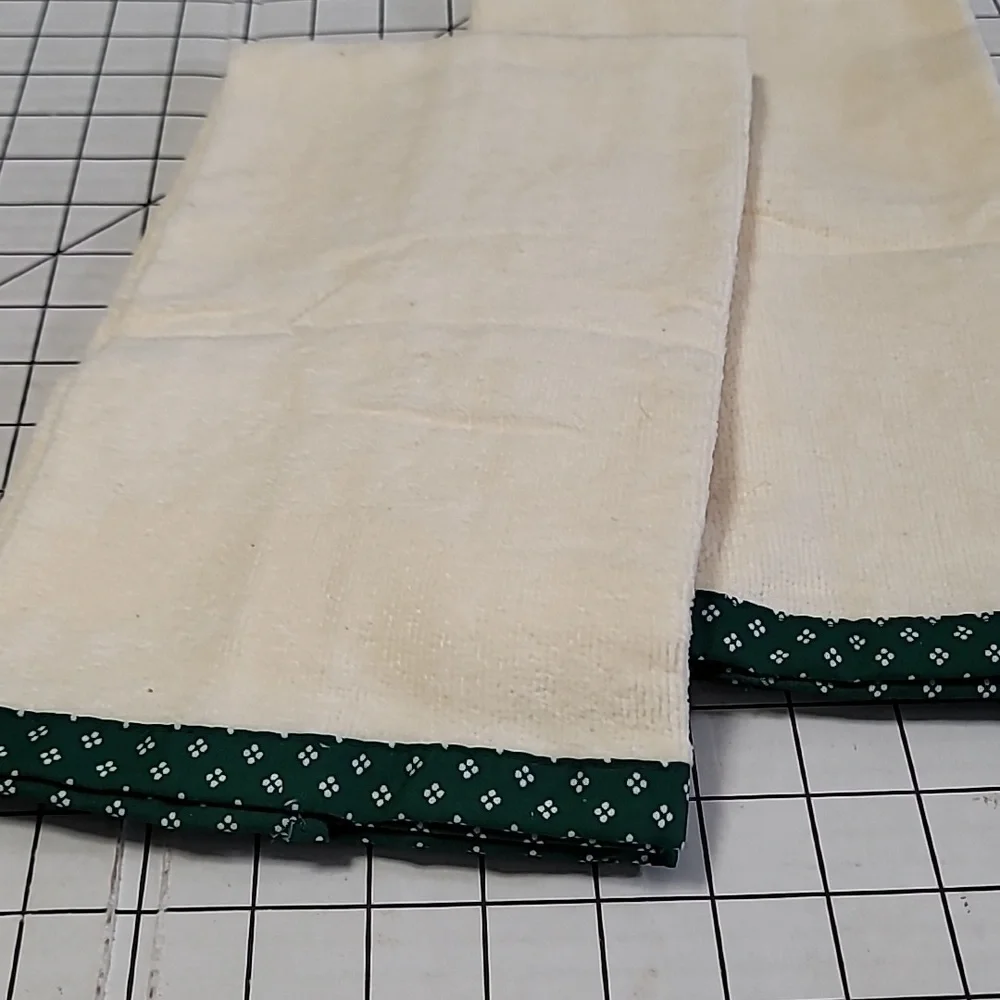 Festive Joy Embroidered‎ Hand Towels And Washcloths Set X2